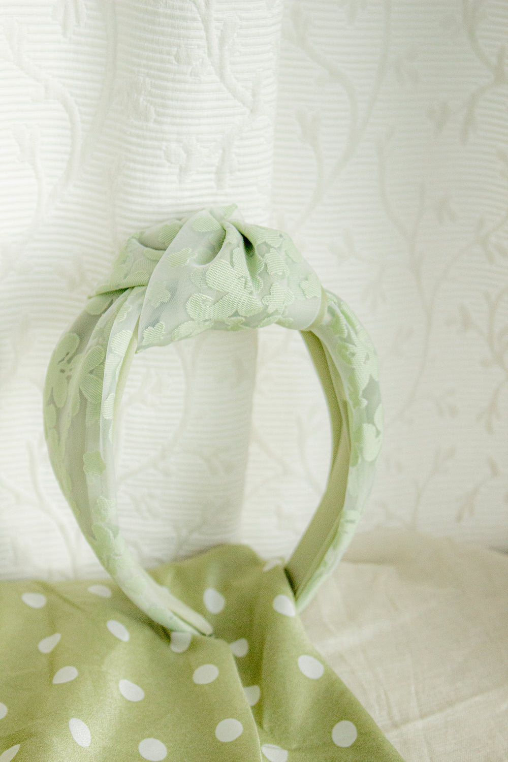 Twist Knot Floral Netted Headband - Sugar + Style