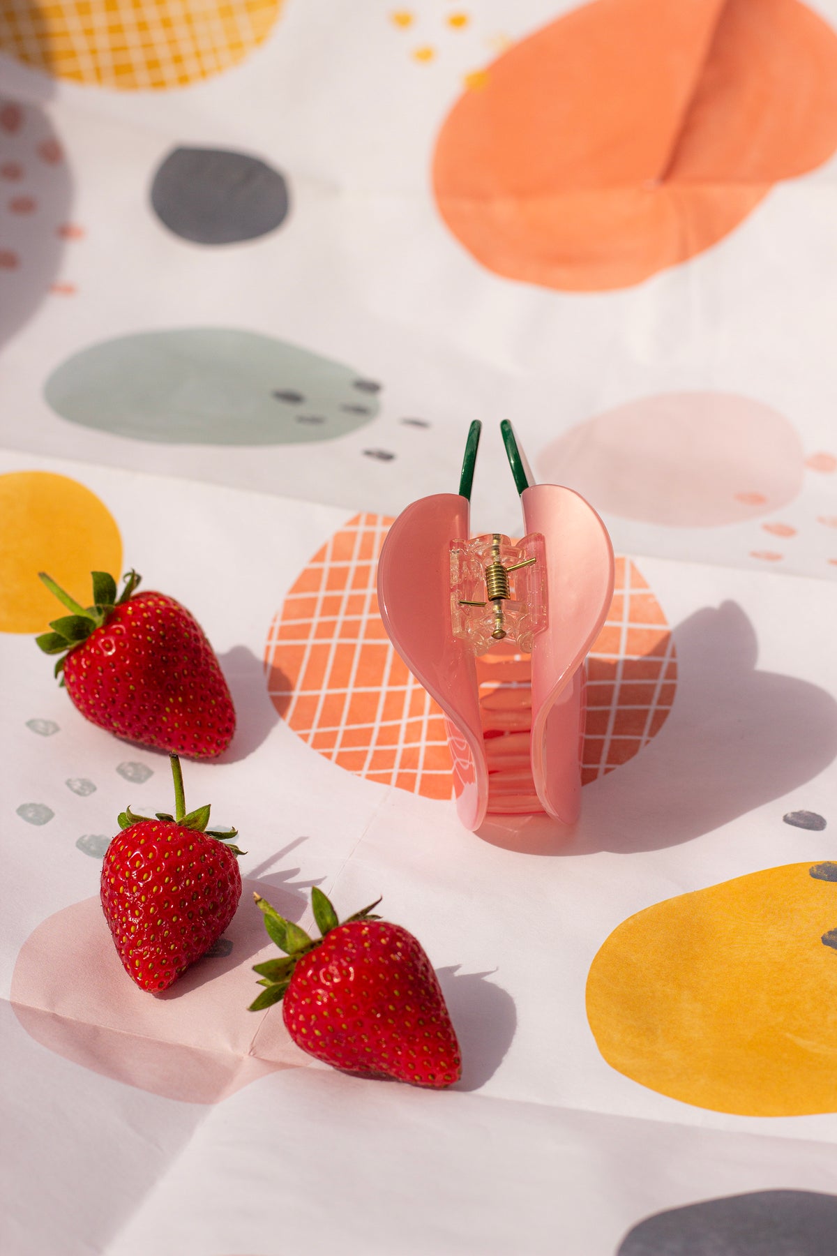 Peach Fruit Claw Hair Clip - Sugar + Style