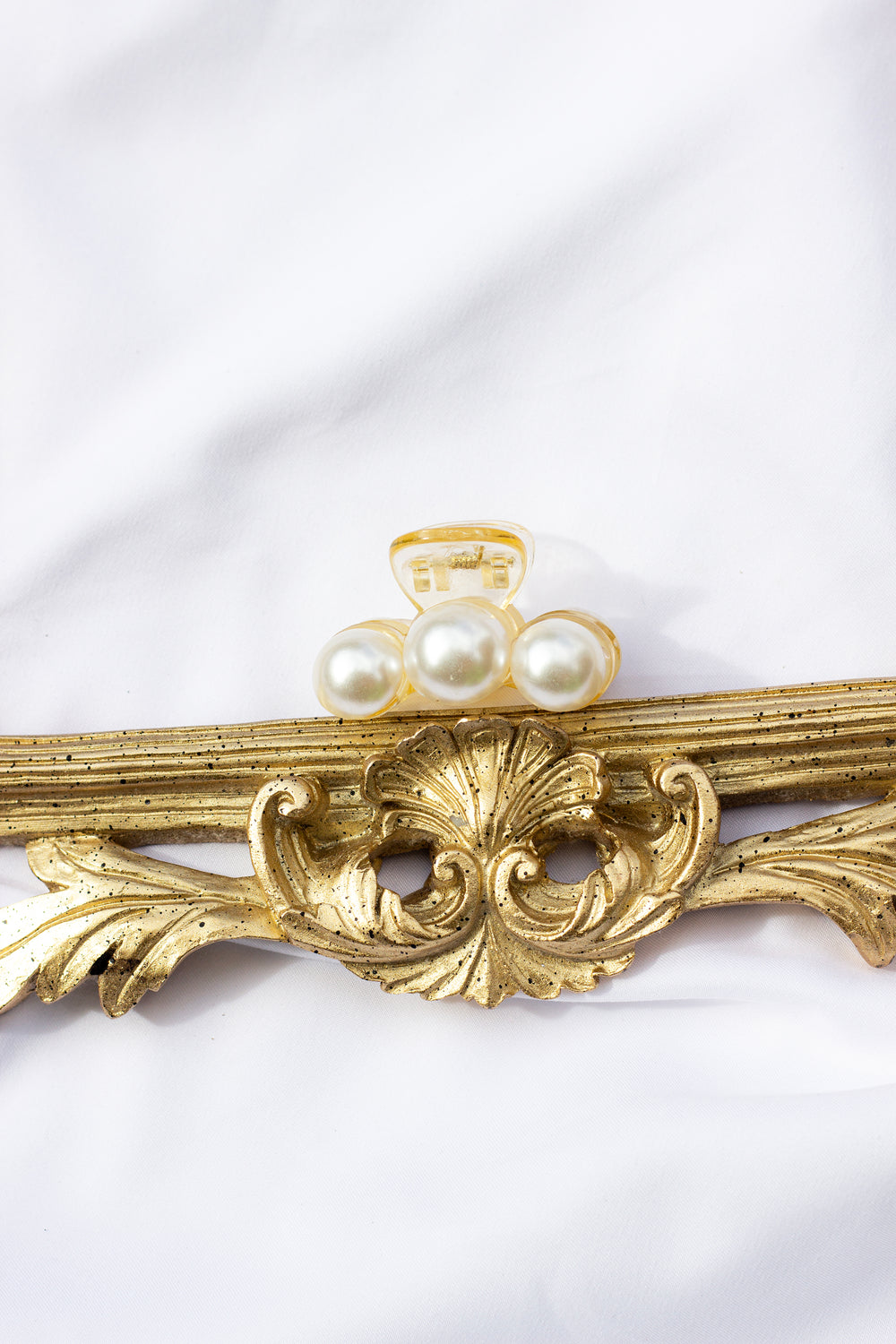 Pearl Row Detail Claw Hair Clip - Sugar + Style