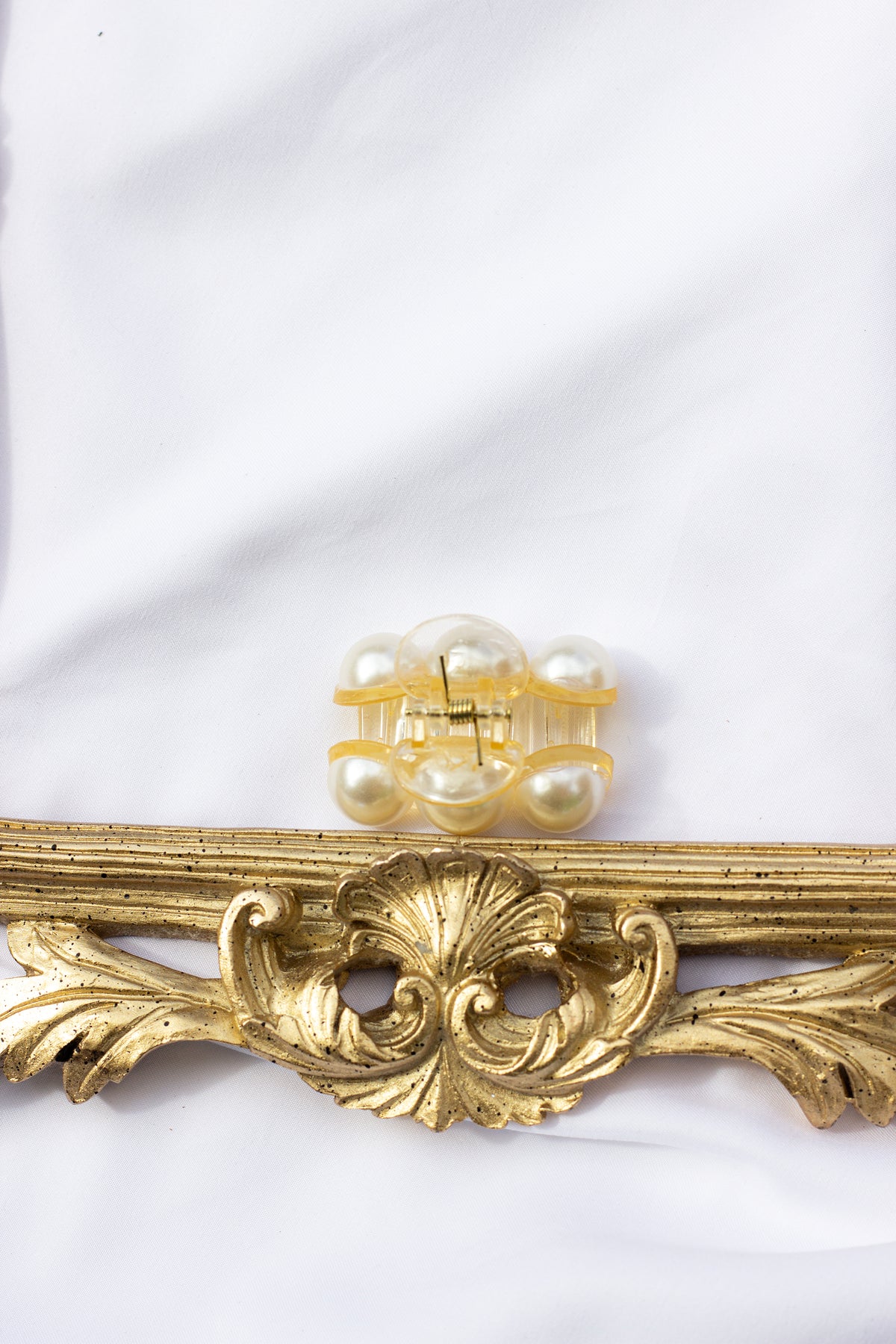 Pearl Row Detail Claw Hair Clip - Sugar + Style