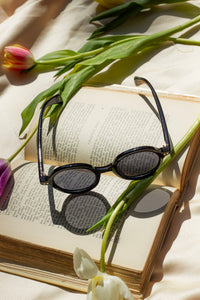 Small Round Rim Retro Look Sunglasses - Sugar + Style