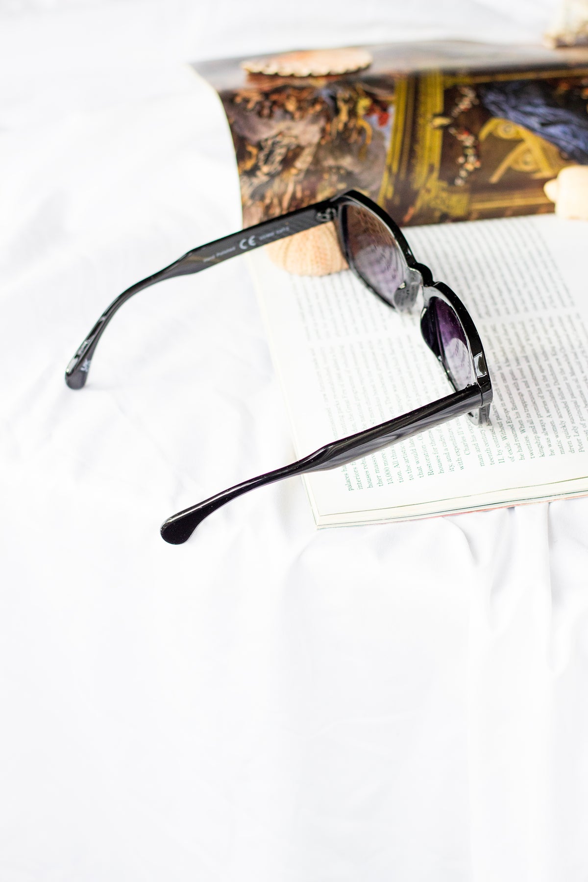 Classic Thick Frame Aviator Sunglasses - Sugar + Style