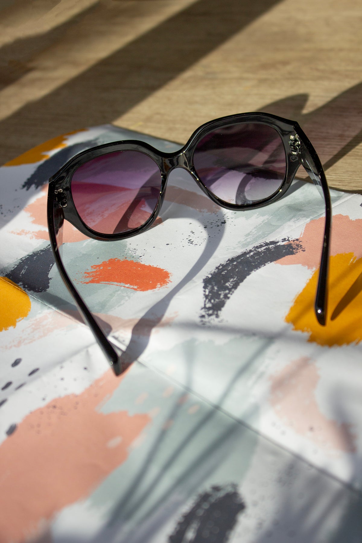 Circle Arm Detail Oversize Sunglasses - Sugar + Style