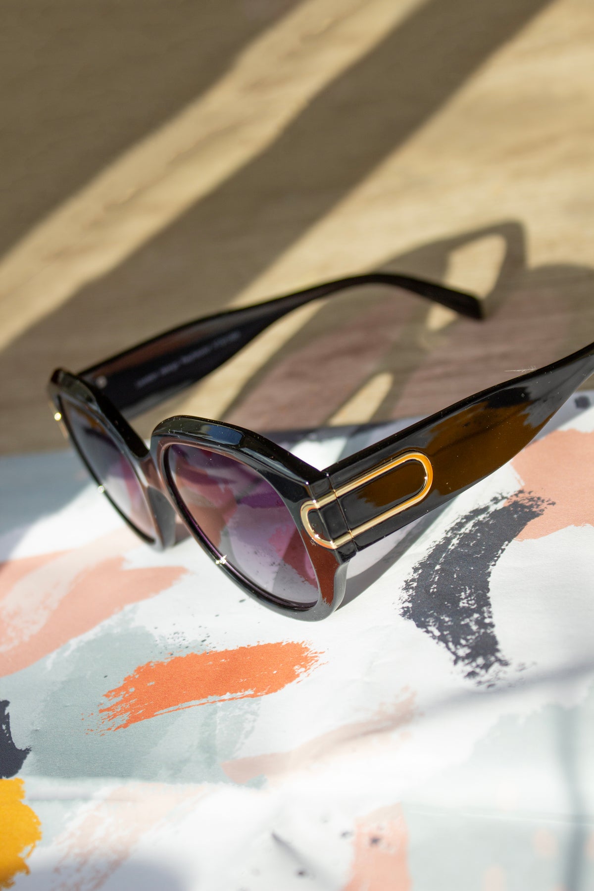 Circle Arm Detail Oversize Sunglasses - Sugar + Style