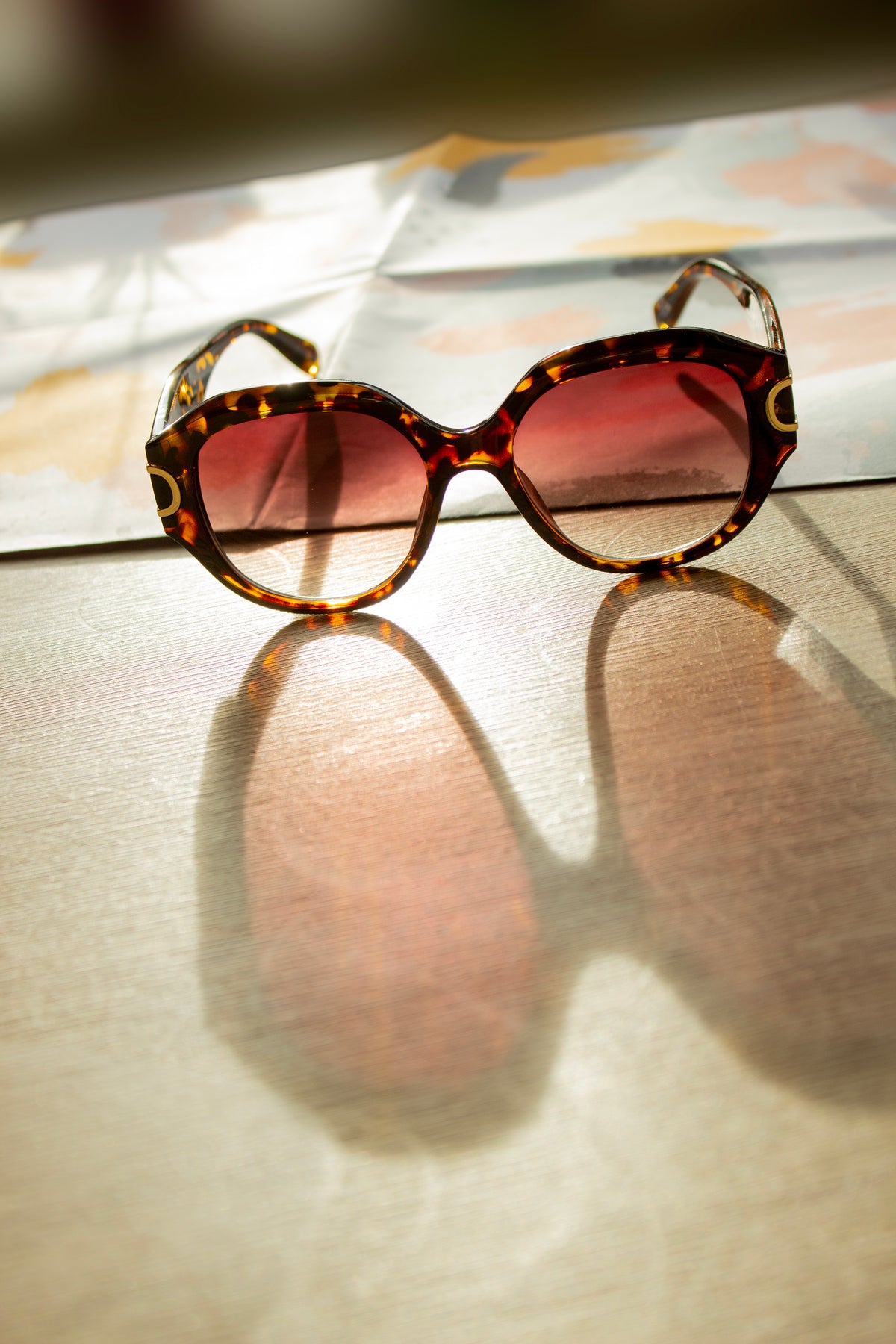 Circle Arm Detail Oversize Sunglasses - Sugar + Style