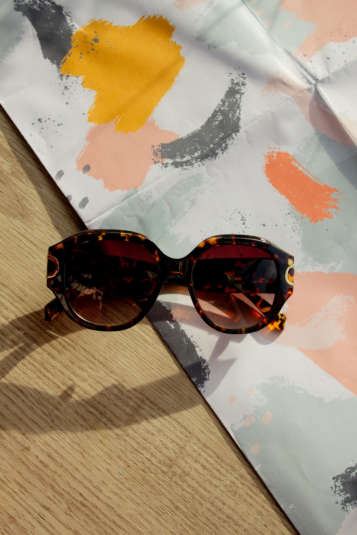 Circle Arm Detail Oversize Sunglasses - Sugar + Style