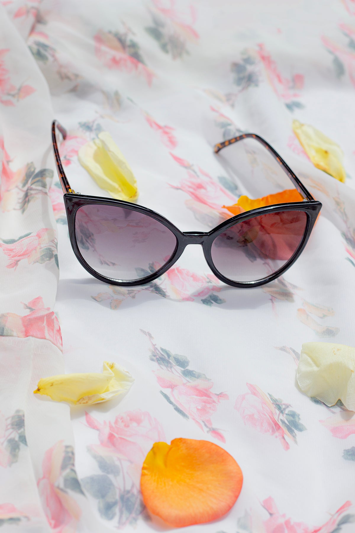 Delicate Large Cat Eye Sunglasses - Sugar + Style