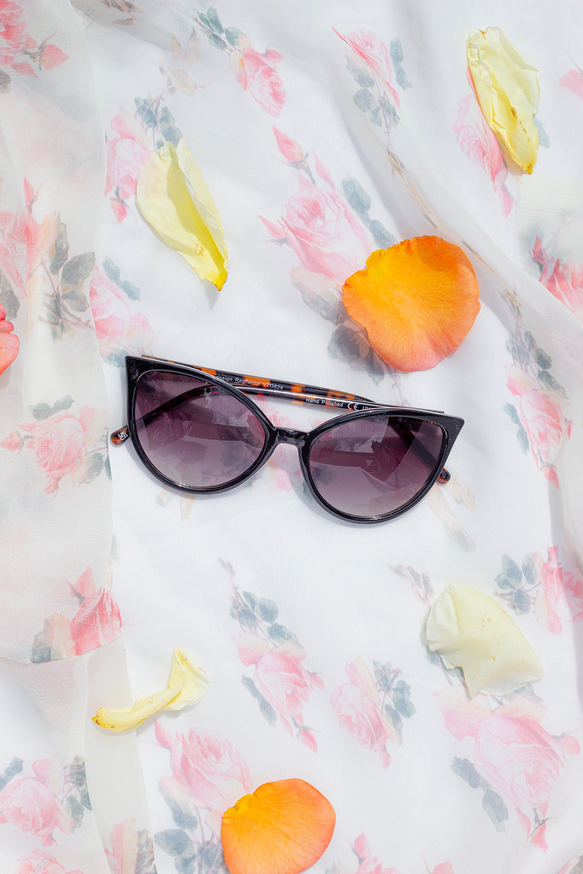 Delicate Large Cat Eye Sunglasses - Sugar + Style