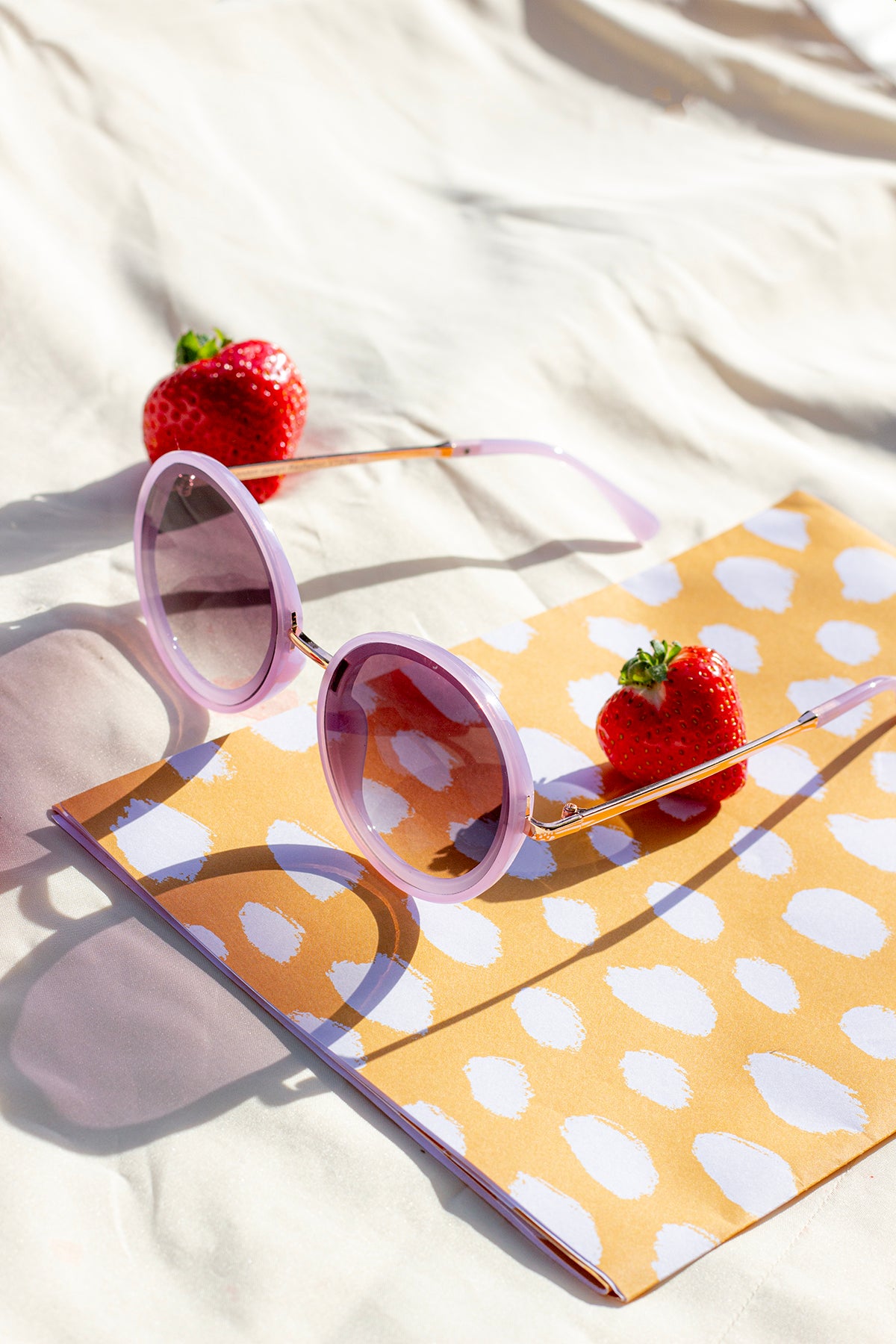 Oversized Circle Sunglasses - Sugar + Style