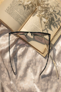 Thick Diamond Frame Sunglasses - Sugar + Style
