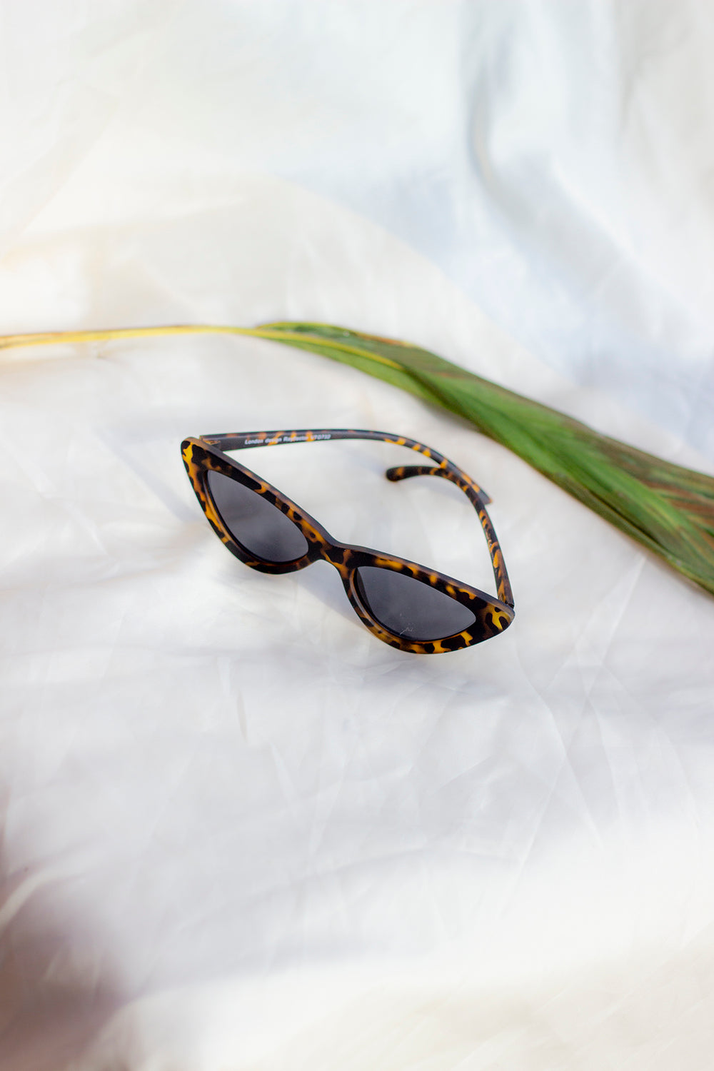 Weighted Cat Eye Sunglasses - Sugar + Style