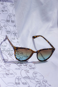 Mini Elegant Cat Eye Sunglasses - Sugar + Style