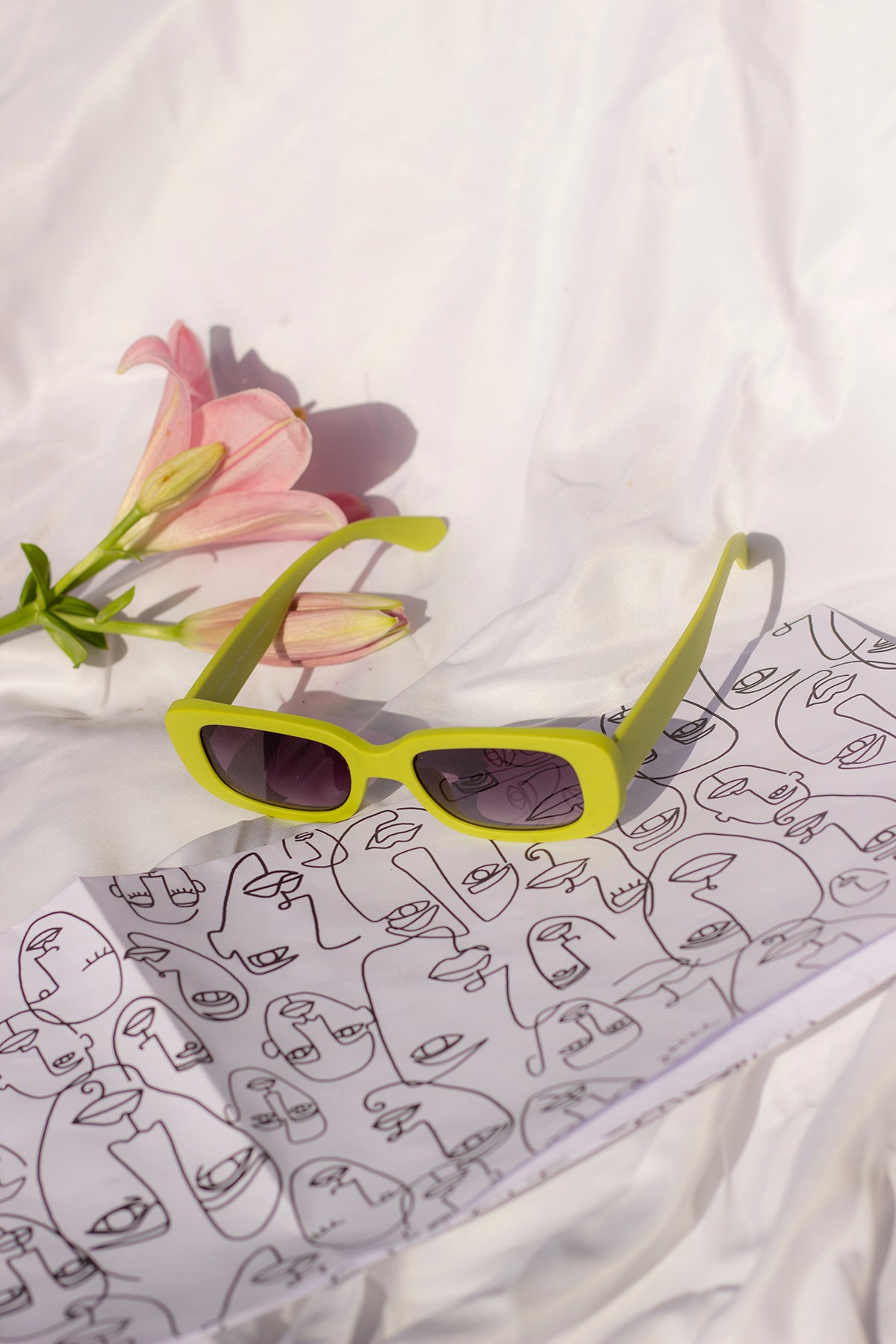 Rounded Rectangle 90s Look Sunglasses - Sugar + Style