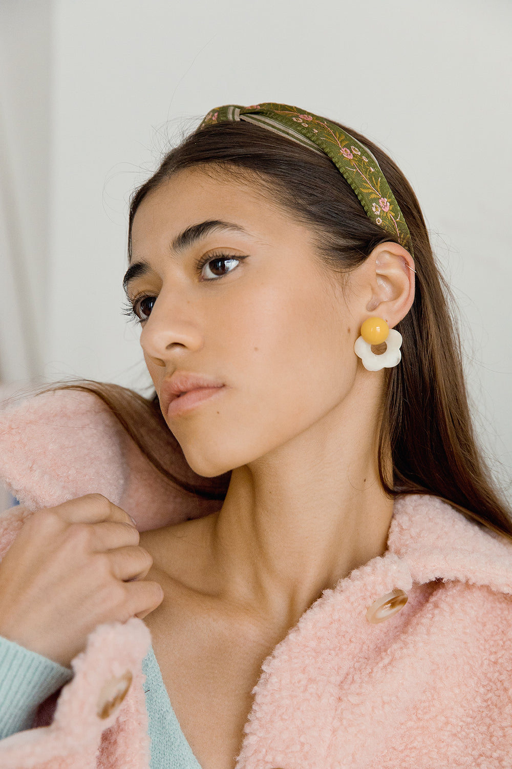 Mini Flower Circle Acrylic Stud Earrings - Sugar + Style
