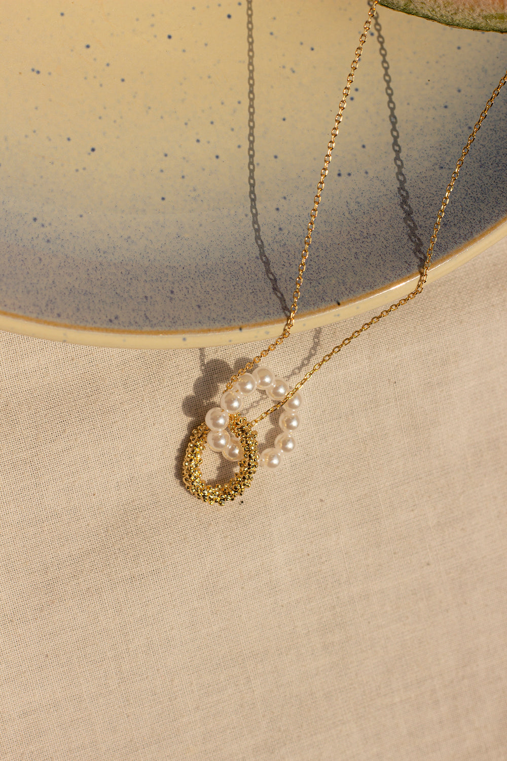 Interlinked Pearl and Gold Circle Pendant Necklace - Sugar + Style