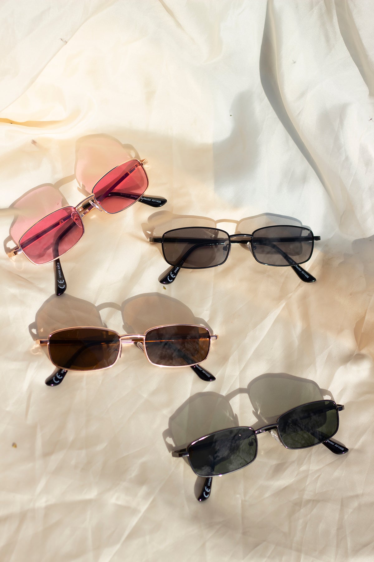 Sunglasses with wire across top outlet