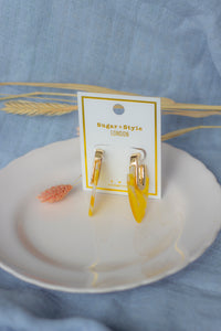 Marble Rounded Dagger Earrings - Sugar + Style