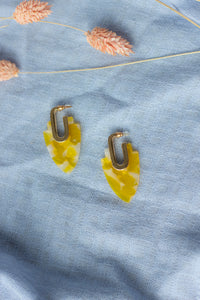 Marble Rounded Dagger Earrings - Sugar + Style