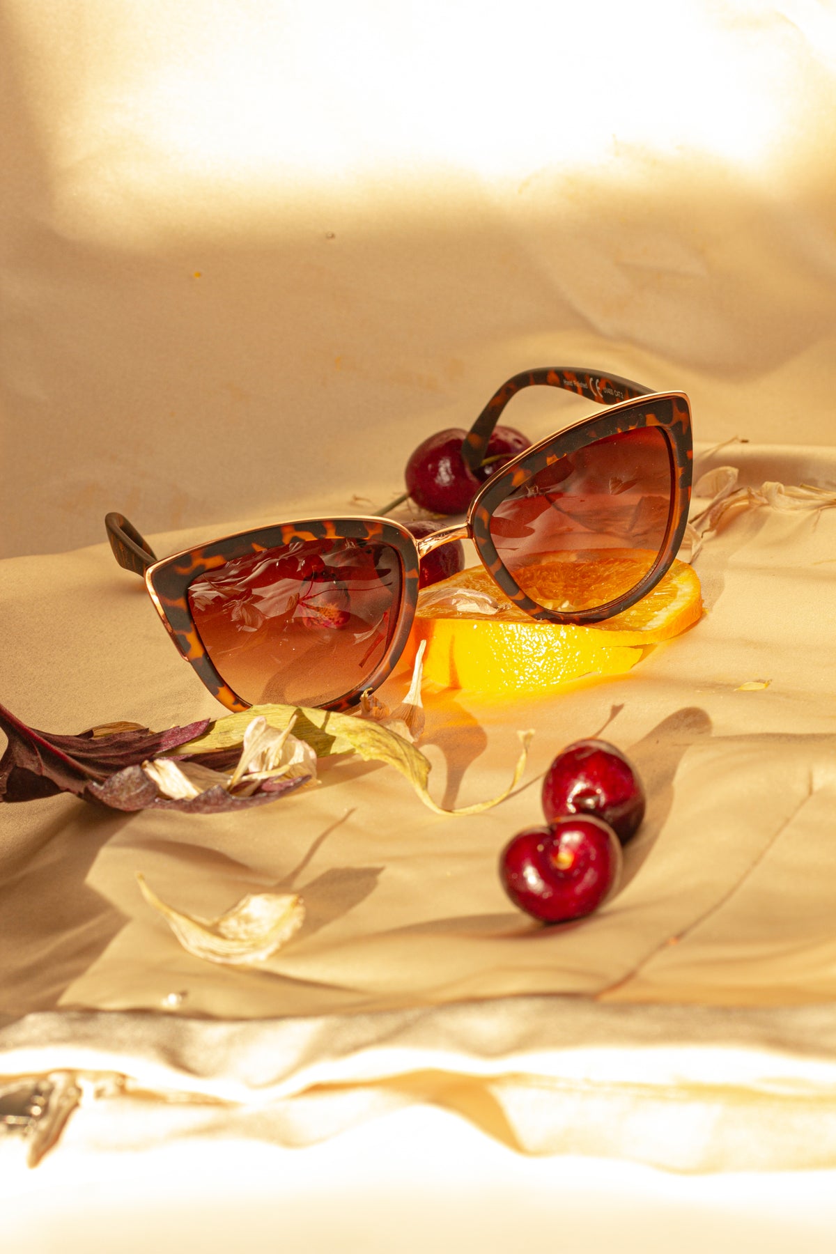 Supersize Cat Eye Sunglasses - Sugar + Style