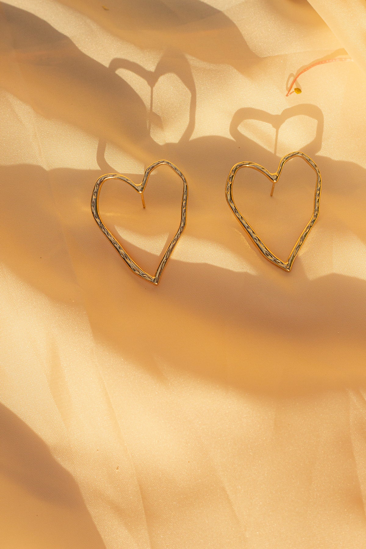 Twisted Gold Heart Outline Stud Earrings - Sugar + Style