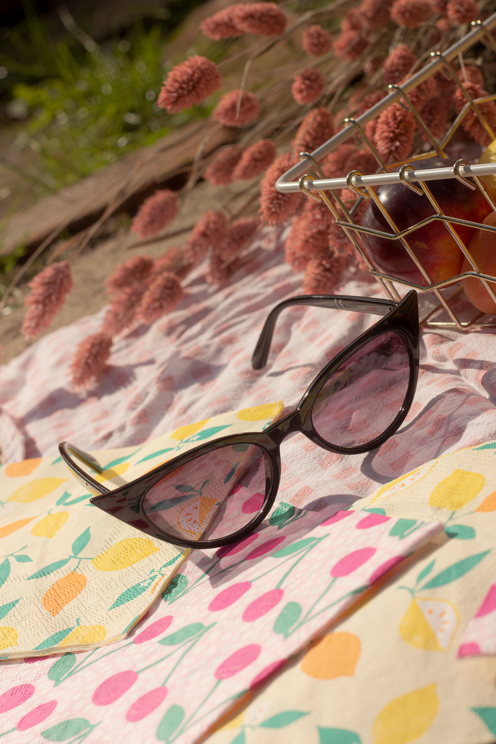Classic Cat Eye Sunglasses - Sugar + Style