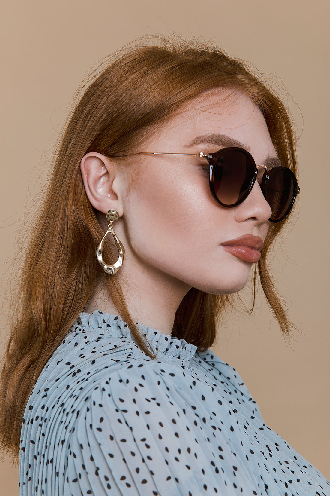 Round Frame Engraved Bar Sunglasses - Sugar + Style