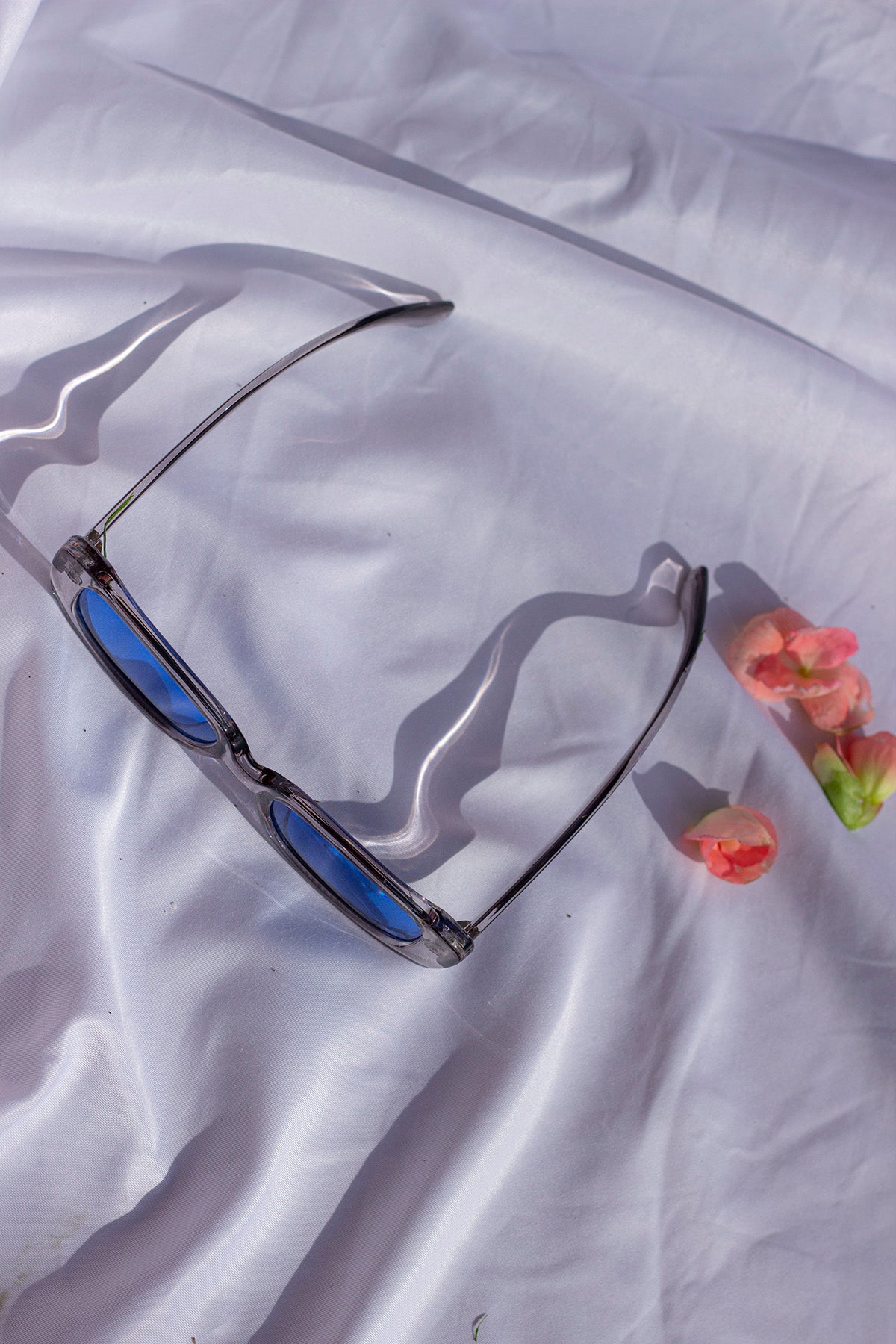 Rounded Rectangle 90s Look Sunglasses - Sugar + Style