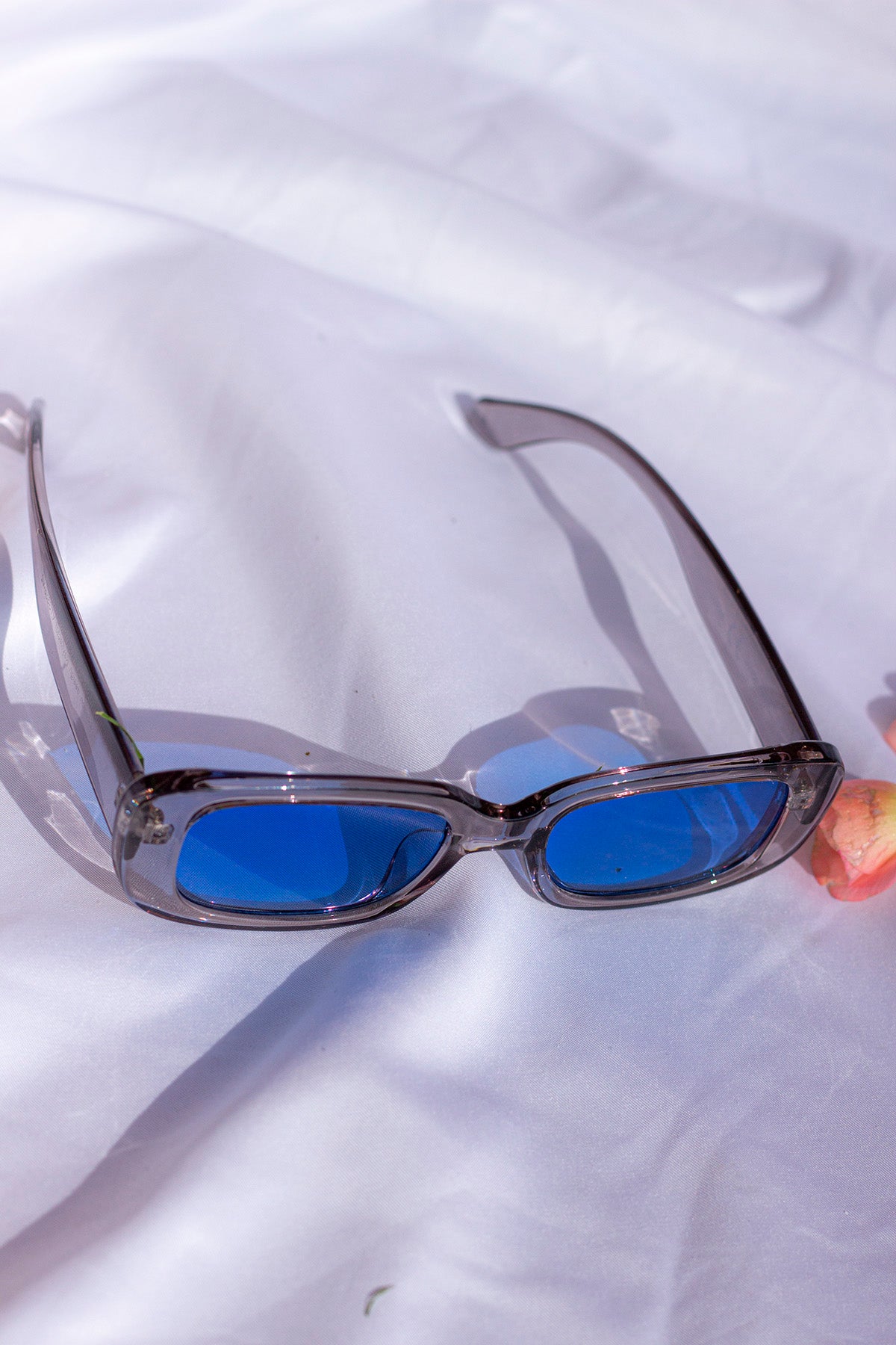 Rounded Rectangle 90s Look Sunglasses - Sugar + Style