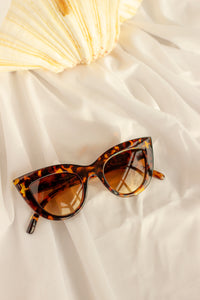Rounded Super Cat Eye Sunglasses - Sugar + Style