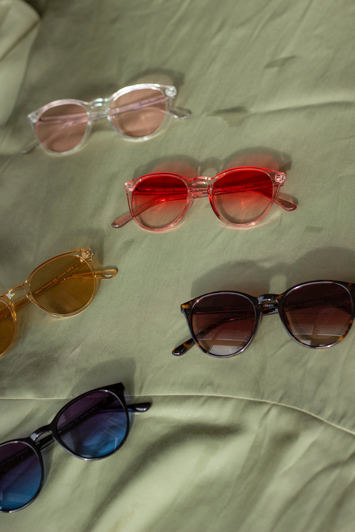 Delicate Rounded Classic Sunglasses - Sugar + Style